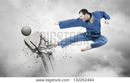 Krate man in action