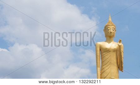 huge buddah in roiet,roiet landmark,
Buddha statue,
Buddha statue with sky background