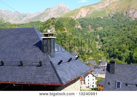 Panticosa aldea alta vista pizarroso Pyrenees