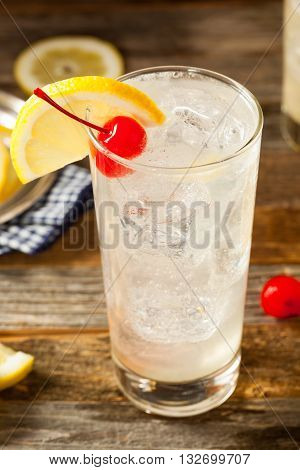 Refreshing Classic Tom Collins Cocktail