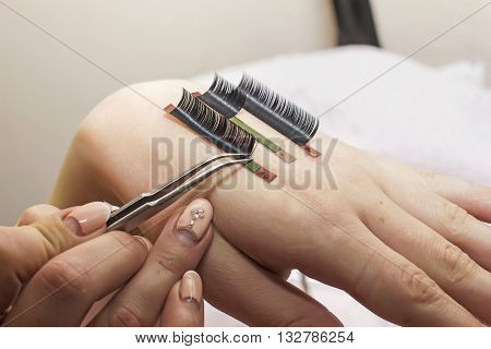 Artificial Eyelash Extensions, The Master's Hand, Eyelash Extension Procedure In A Beauty