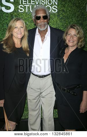 LOS ANGELES - JUN 2:  Lori McCreary, Morgan Freeman, Barbara Hall at the 4th Annual CBS Television Studios Summer Soiree at the Palihouse on June 2, 2016 in West Hollywood, CA