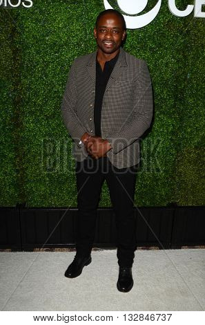 LOS ANGELES - JUN 2:  Dule Hill at the 4th Annual CBS Television Studios Summer Soiree at the Palihouse on June 2, 2016 in West Hollywood, CA