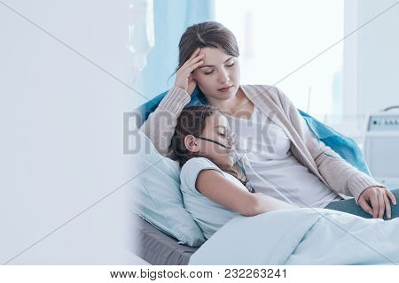 Mom Sleeping With Daughter