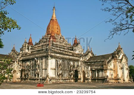 Tempio di Ananda bianco In Bagan, Myanmar (Birmania).