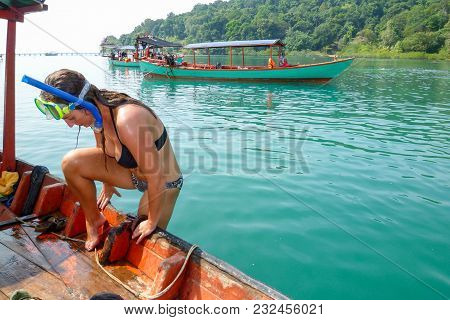 People Maiking Snorkeling At Koh Ta Kiev Island On Cambodia
