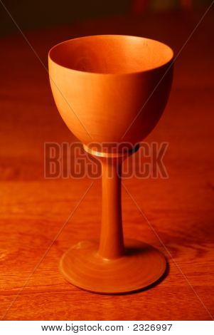 Soustružených dřevěných pohár