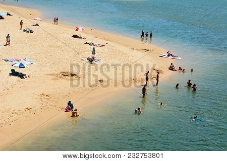 Currumbin, Gold Coast, Queensland, Australia - January 13, 2018. View Of Currumbin Beach, With Peopl