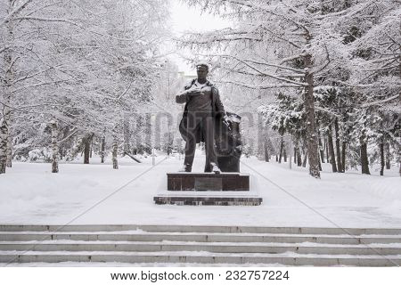 Ufa, Russia, 15 January, 2018: Garden Of Alexander Matrosov , Monument To Arslan Mubaryakov
