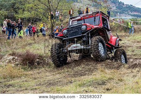 September 28, 2019, Kislovodsk, Russia: A Sports Car For Rally And Trophy Raids Overcomes A Steep Cl