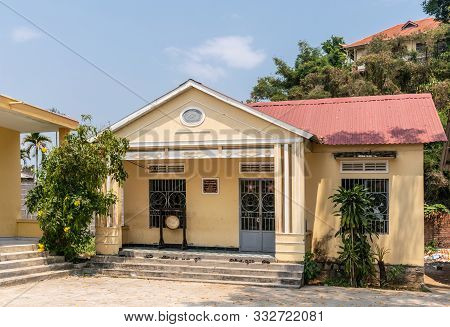 Nha Trang, Vietnam - March 11, 2019: Chua Loc Tho Buddhist Temple, Primary School And Orphanage. Car