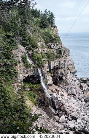 Water Falls Of The Cliffs Of Seven Bdays Work On Grand Manan
