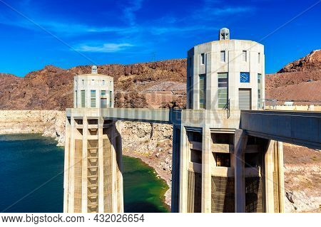 Hoover Dam And Penstock Towers In Colorado River At Nevada And Arizona Border, Usa