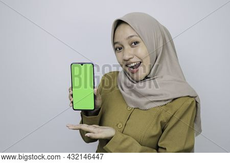 Smile Government Worker Women Showing Blank Screen On Phone. Pns Wearing Khaki Uniform.