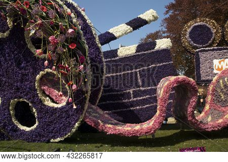Sassenheim, Netherlands, 21 April 2018.  Flower Parade, Bloemencorso In Sassenheim, Netherlands.