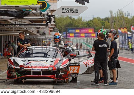 Barcelona, Spain, September 4, 2021 : In The Pitlane. 24h Series Are A Long Distance International R
