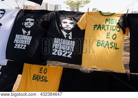 Brasilia, Df, Brazil, September 7, 2021: Tee-shirts For Sale In Support Of Brazilian President Bolso