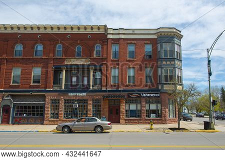 Potsdam, Ny, Usa - Apr. 27, 2017: Historic Sandstone And Brick Commercial Buildings With Italianate 
