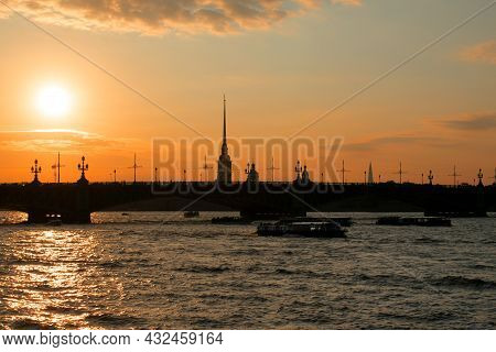 Saint Petersburg, Russia - August 28, 2021: View Of The Trinity Bridge, Peter And Paul Fortress And 
