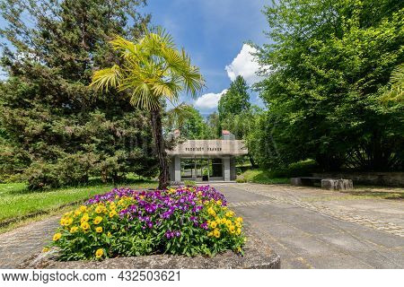 The Pavilion Of The Prusik Mineral Spring (prusíkův Pramen) In The Park Next To The Spa House In The