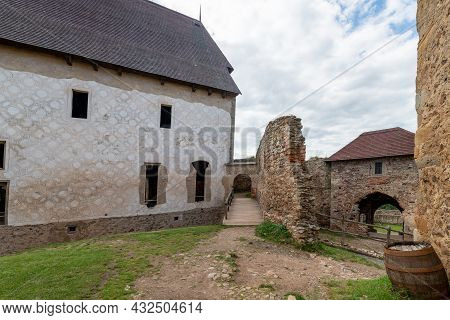 Ruin Of King´s Castle Tocnik (točník) In Central Bohemia - Czech Republic. It Was Built By The Czech