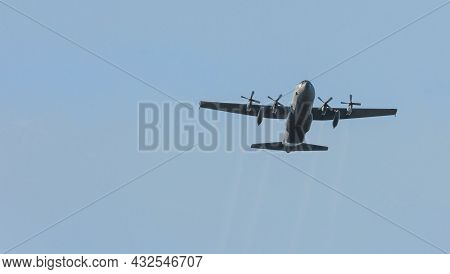 Ede, 20-sep-2019:the Hercules Plane Is Approaching The Heathland For Dropping The Paratroopers On Th