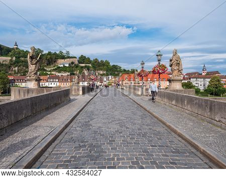 Wuerzburg, Bavaria, Germany - August 3 2021: Alte Mainbruecke Or Old Main Bridge In Wuerzburg,  Fran