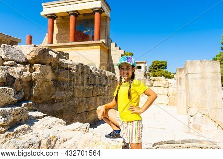 Knossos Palace Ruin In Sunny Day, Crete, Greece.