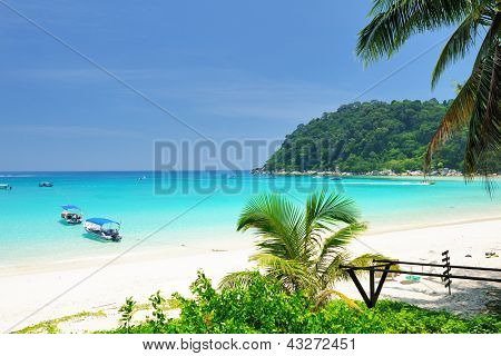 Красивый пляж на Perhentian острова, Малайзия