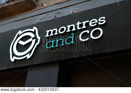 Bordeaux , Aquitaine  France - 09 05 2021 : Montres And Co Brand Sign And Text Logo Of Store Maker B