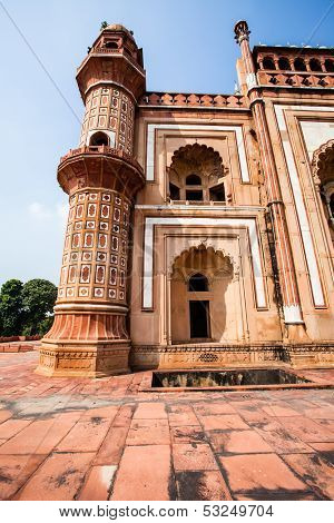 Safdarjung's Tomb Is A Garden Tomb In A Marble Mausoleum In Delhi, India