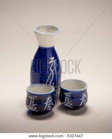 Tazze e pallone di sake