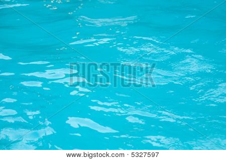 Acqua della piscina