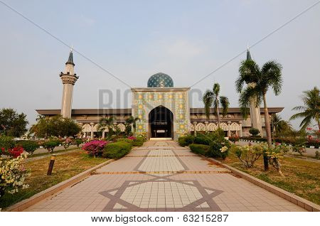 Sultan Abdul Samad Mosque (KLIA Mosque)
