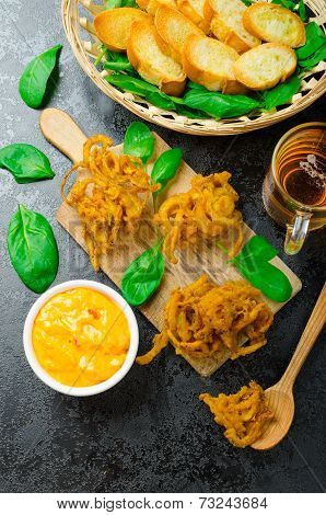 Crispy Onion Bhajis