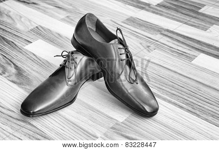 Brown leather men's shoes