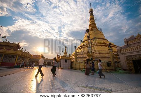 Myanmar Life