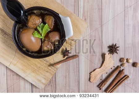 Thai Food : Egg Stewed With Pork And Tofu