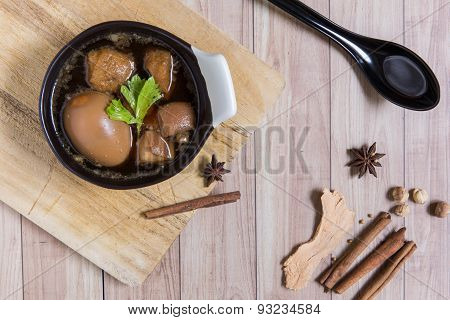 Thai Food : Egg Stewed With Pork And Tofu