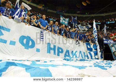 Praga, Repubblica Ceca - 5 aprile: I sostenitori del team Iraklis guardare la partita di pallavolo di finale quattro CE