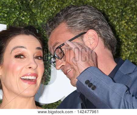 LOS ANGELES - AUG 10:  Lindsay Sloan, Matthew Perry at the CBS, CW, Showtime Summer 2016 TCA Party at the Pacific Design Center on August 10, 2016 in West Hollywood, CA