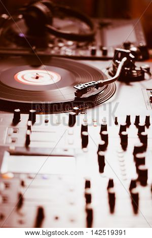 Professional Turntable Audio Vinyl Record Music Player