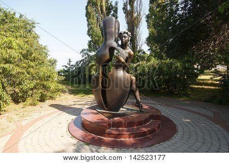 Monument The Girl With A Contrabass