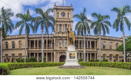 HONOLULU, HI - AUG 6: King Kamehameha I Statue, by Thomas Gould, on August 6, 2016 in Honolulu, Hawaii. It is in front of Ali iolani Hale, the Hawaii Supreme Court Building on King Street in Honolulu.
