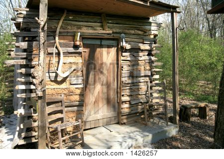 Přední části kabiny primitivní hranice