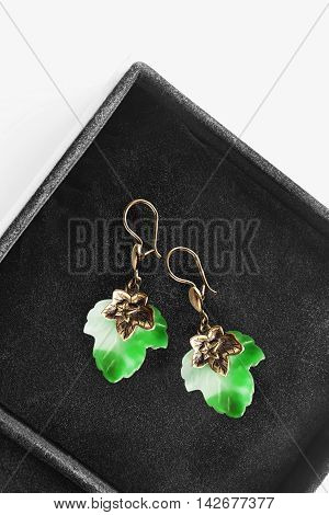 Nephrite maple leaves shaped earrings in black jewel box