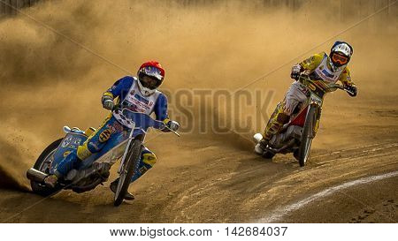 Speedway. Veterans competition. October 17 2015 Ukraine Voznesensk. Competition veterans Speedway. The final race.