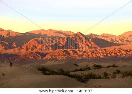 Coucher de soleil sur les Dunes de la vallée de la mort