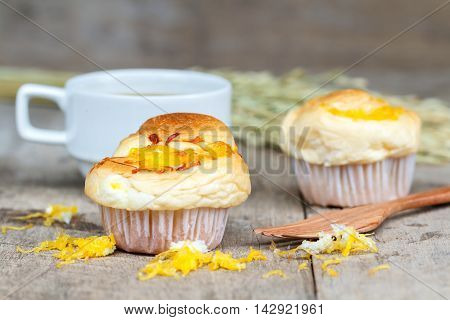 Muffin Golden Threads