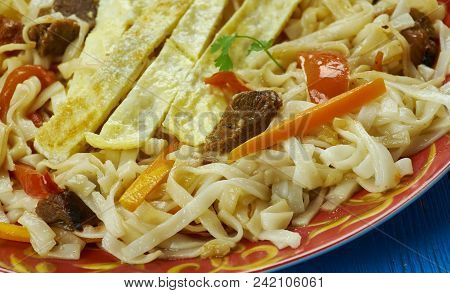 Uzbek Qovurma Lagmon